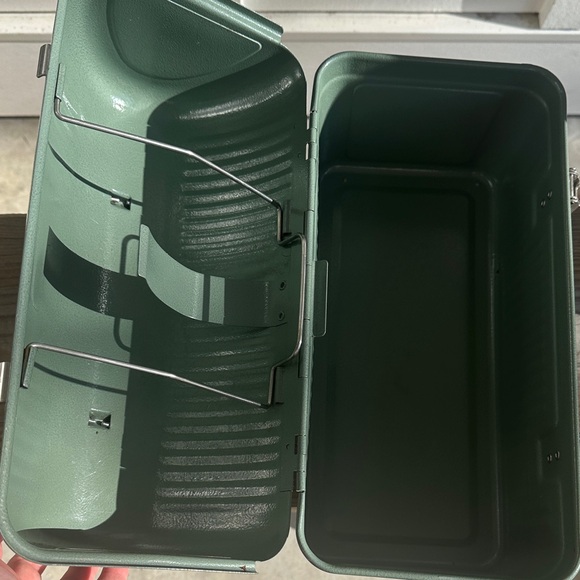 Stanley Green Metal Lunchbox with Handle - Picture 3 of 7